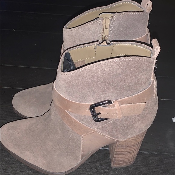 Boots - Picture 1 of 6